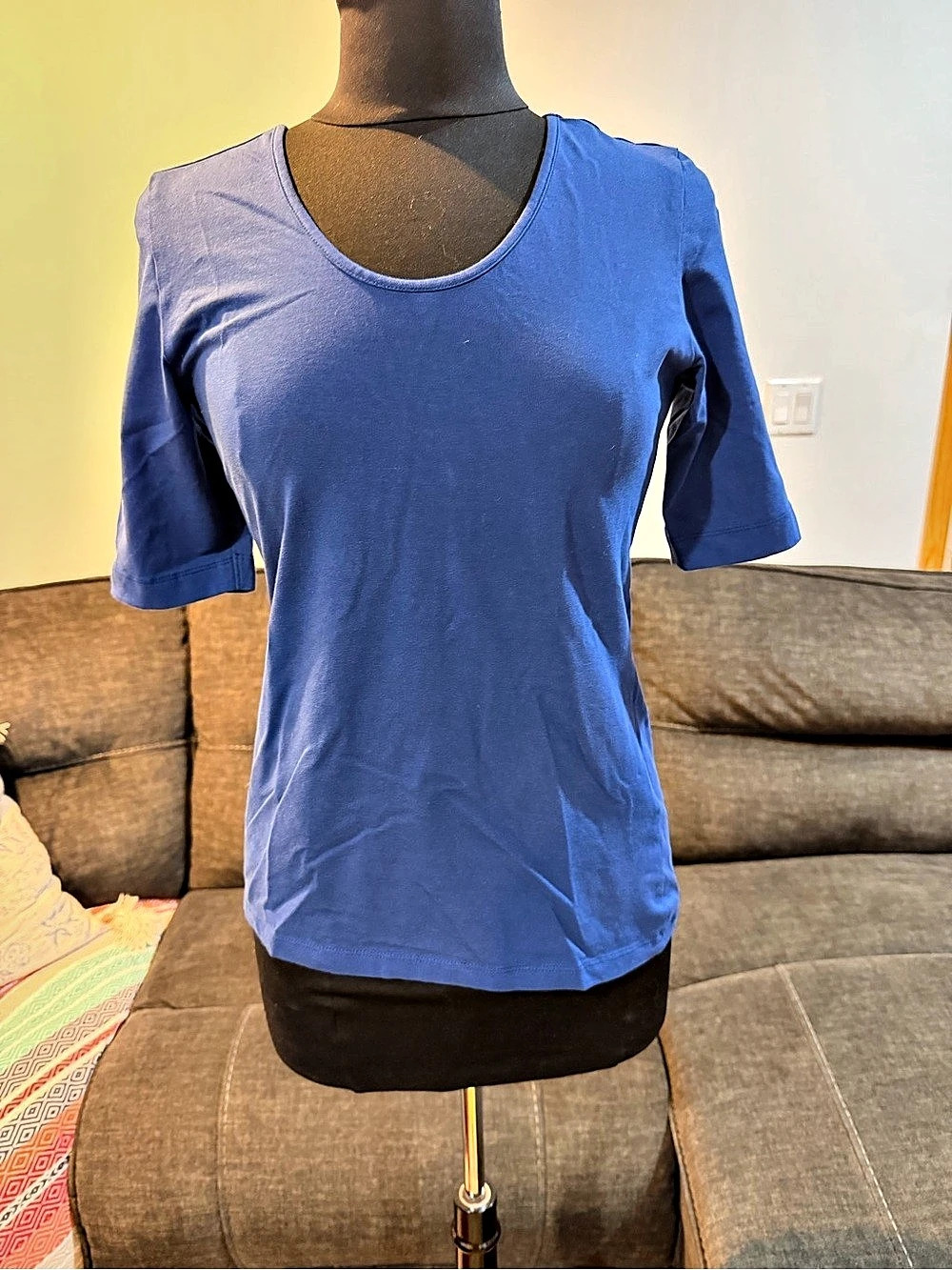 K.Jordan Women'Small Blue Short Sleeve Tee Size Small